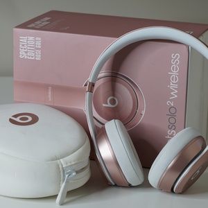 SOLD!!!Beats Solo 2 wireless headphones, rose gold